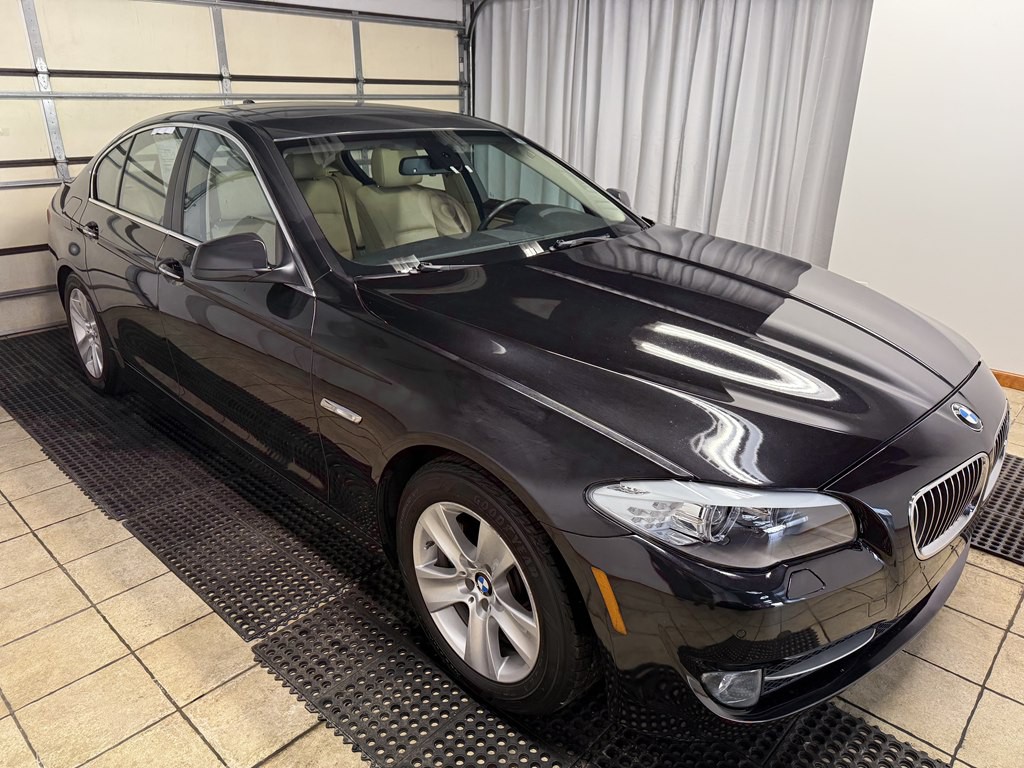 2012 BMW 5 Series Image 1