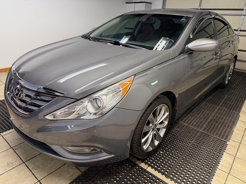 2013 Hyundai Sonata Image 3