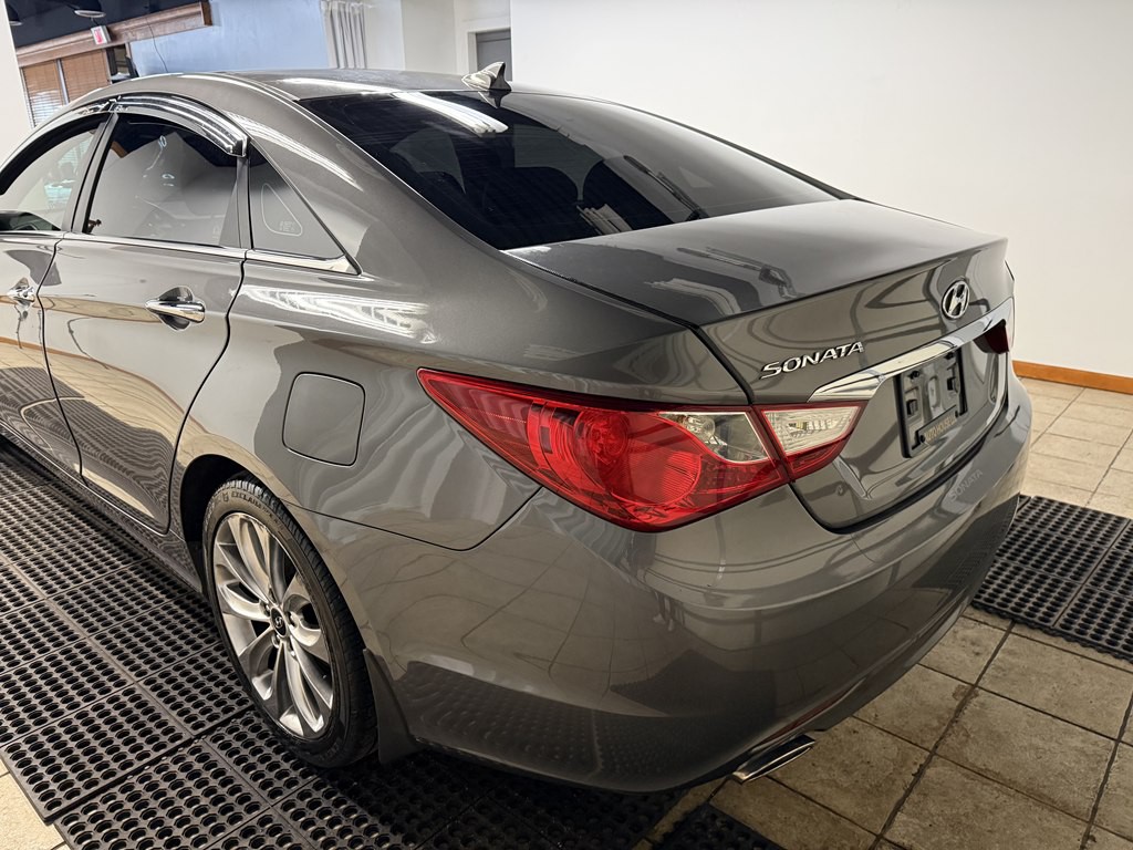 2013 Hyundai Sonata Image 4