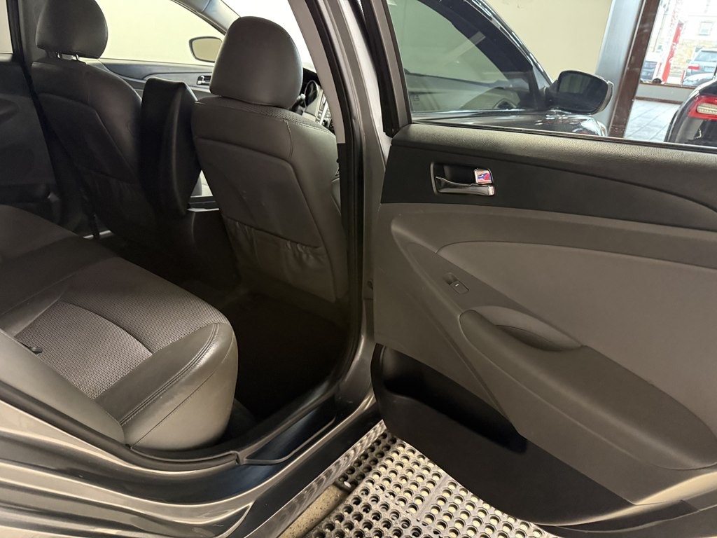 2013 Hyundai Sonata Image 10