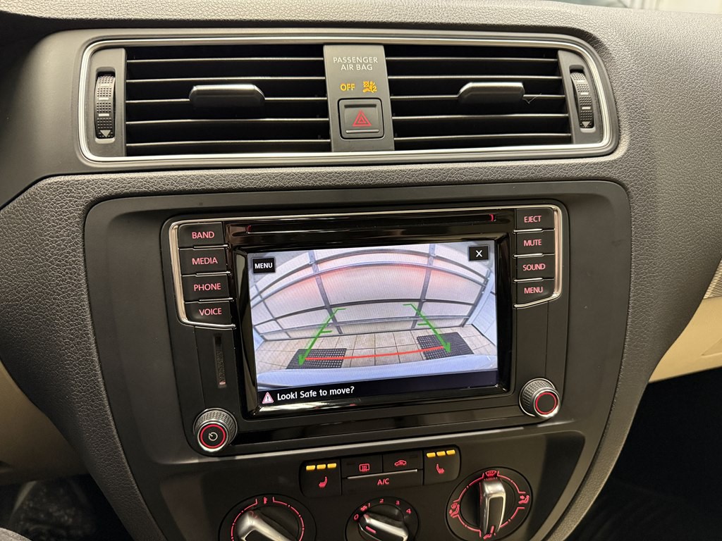 2017 Volkswagen Jetta Image 13