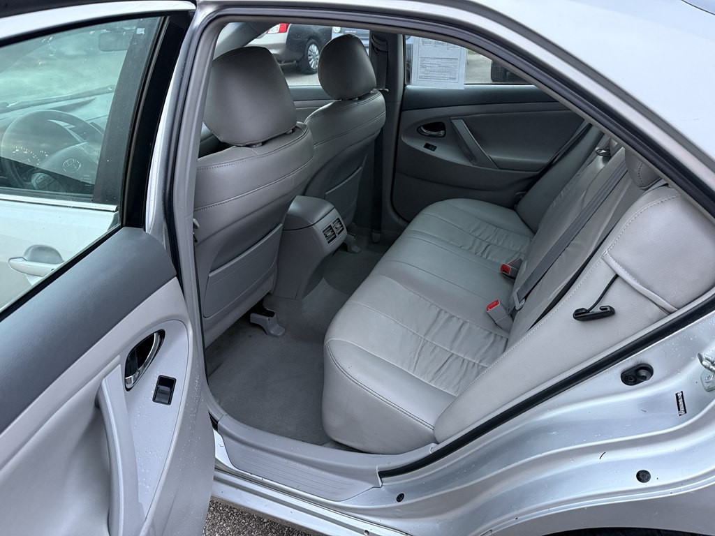 2009 Toyota Camry Image 8