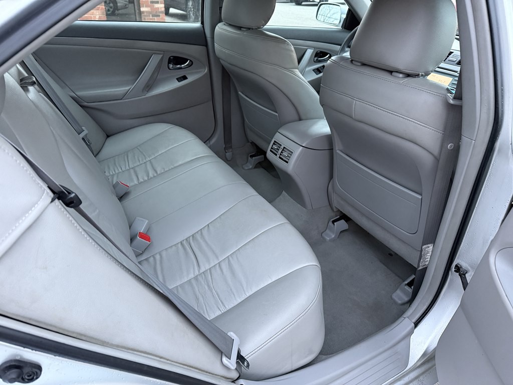2009 Toyota Camry Image 10