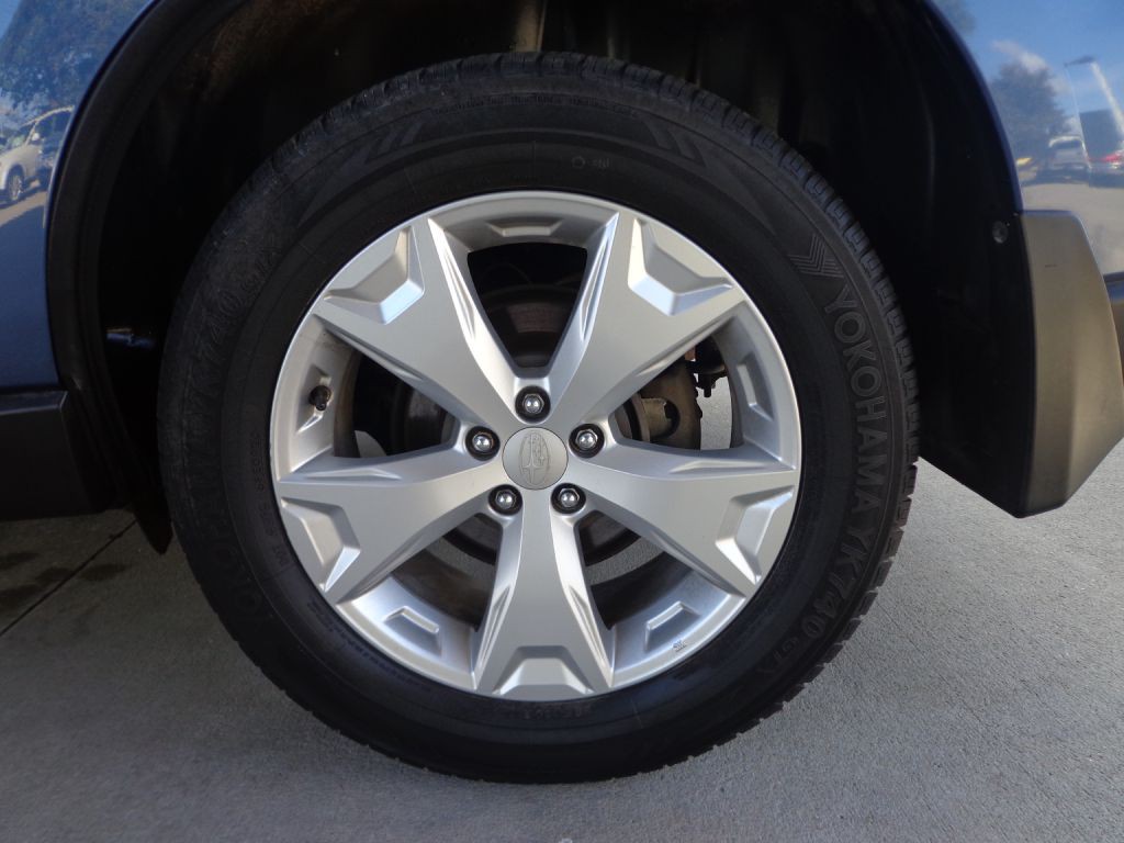 2014 Subaru Forester Image 11