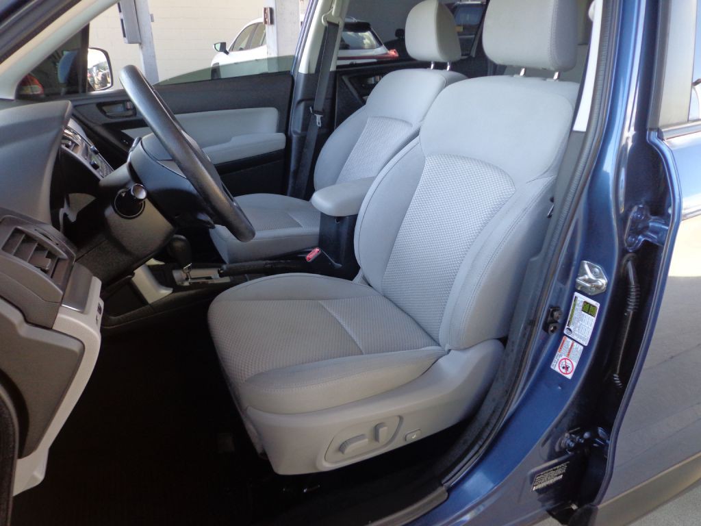 2014 Subaru Forester Image 14