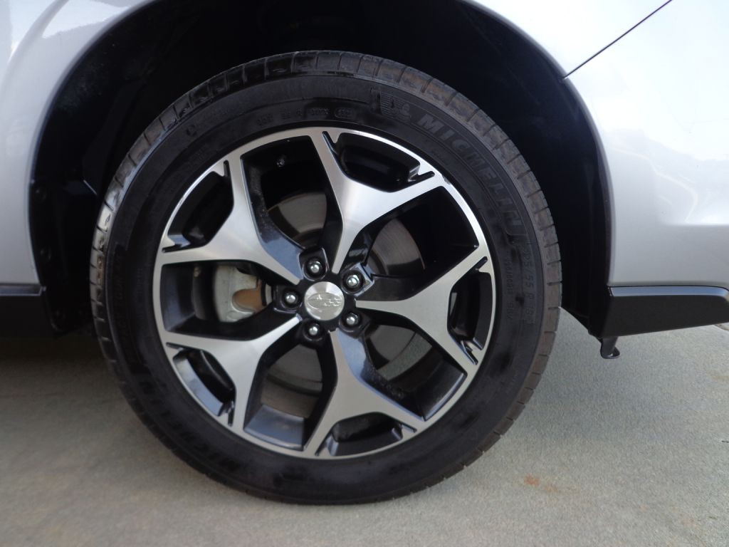 2014 Subaru Forester Image 9
