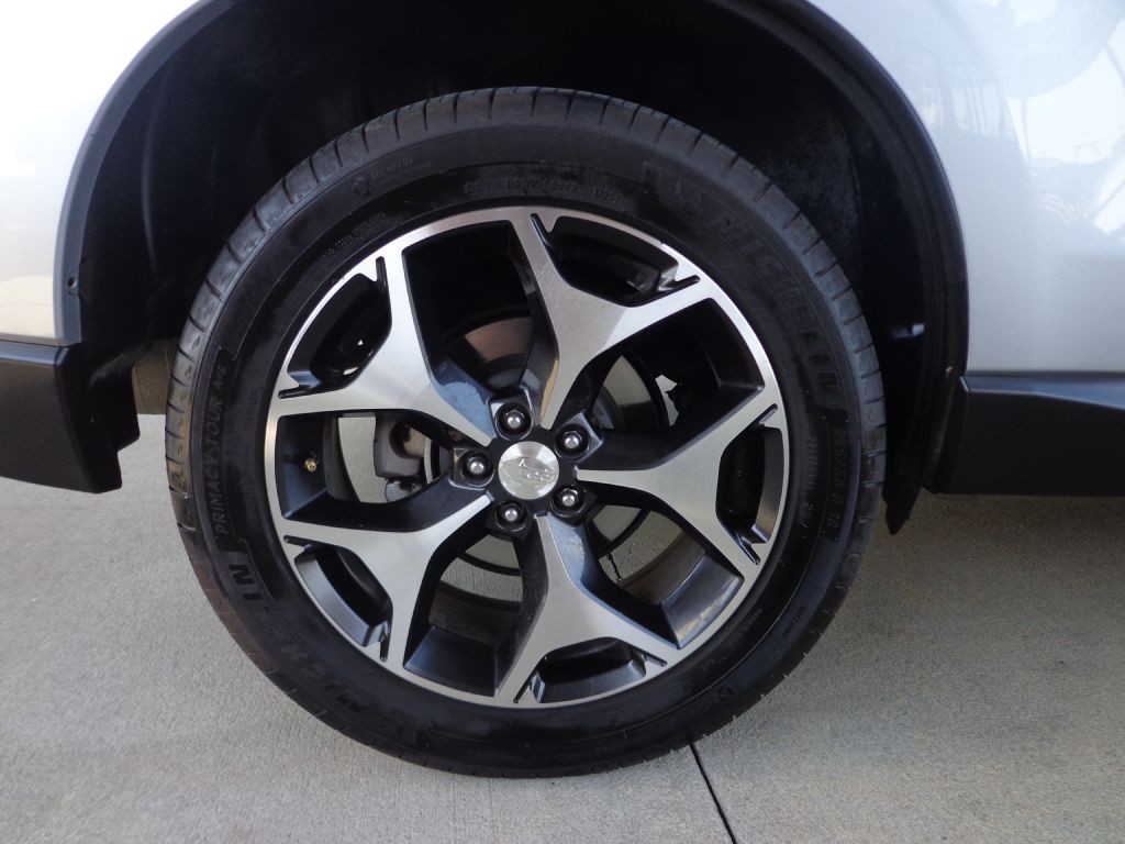 2014 Subaru Forester Image 10