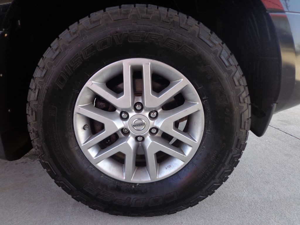 2014 Nissan Frontier Image 9