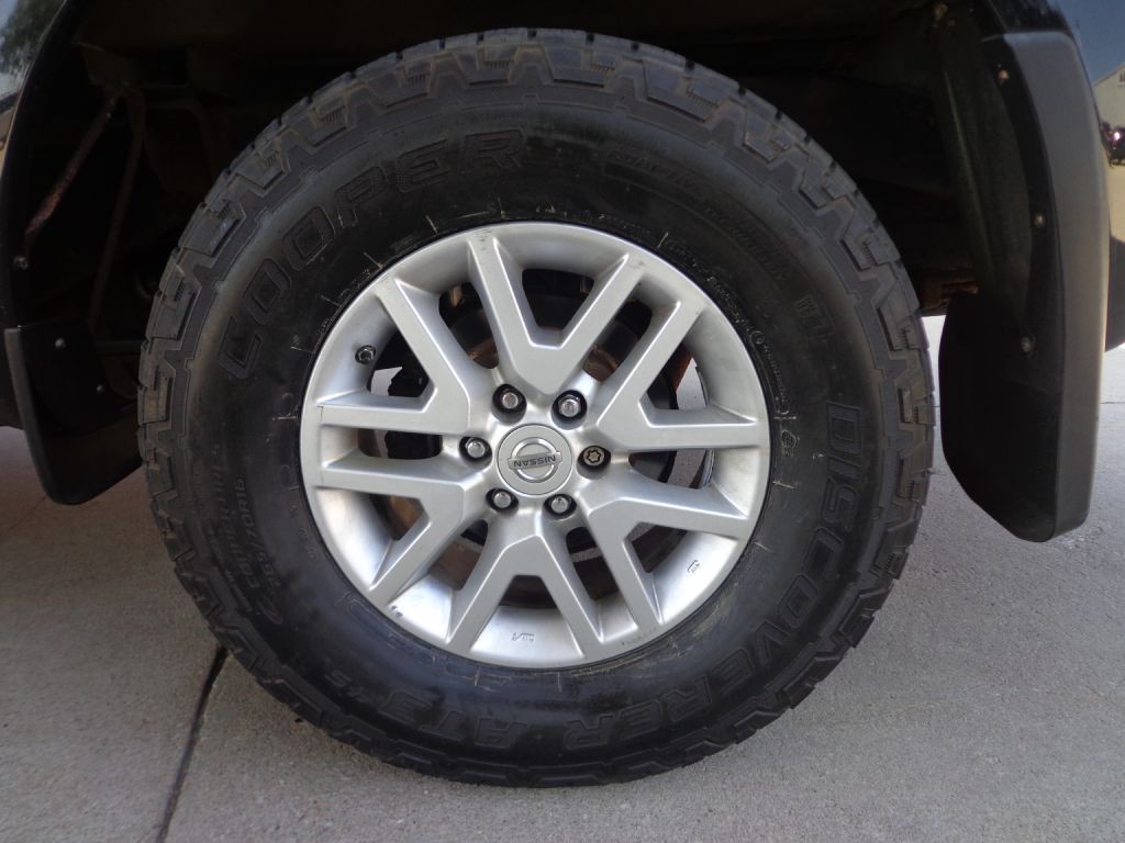 2014 Nissan Frontier Image 11