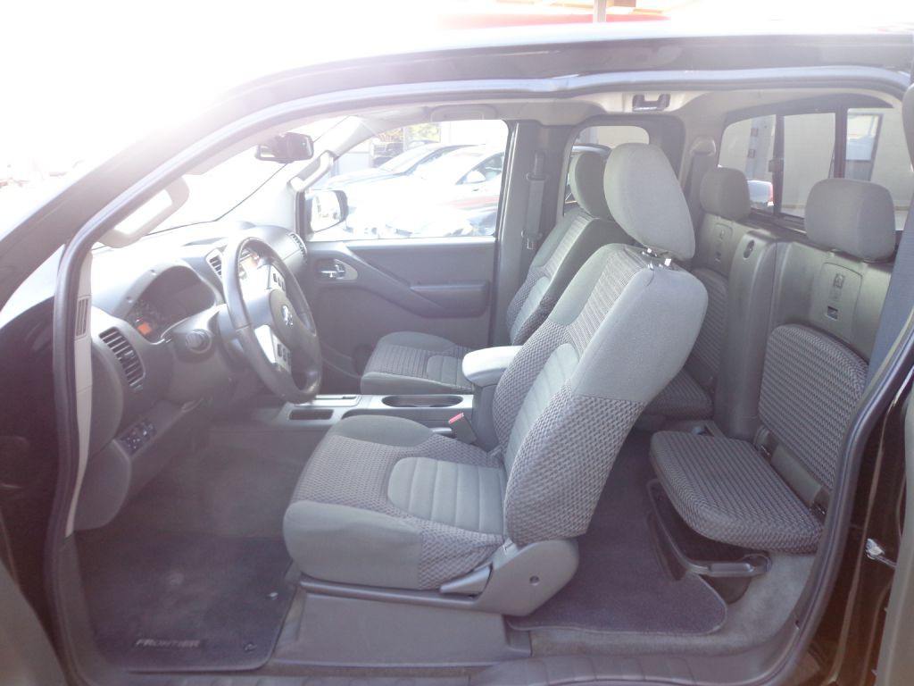 2014 Nissan Frontier Image 13