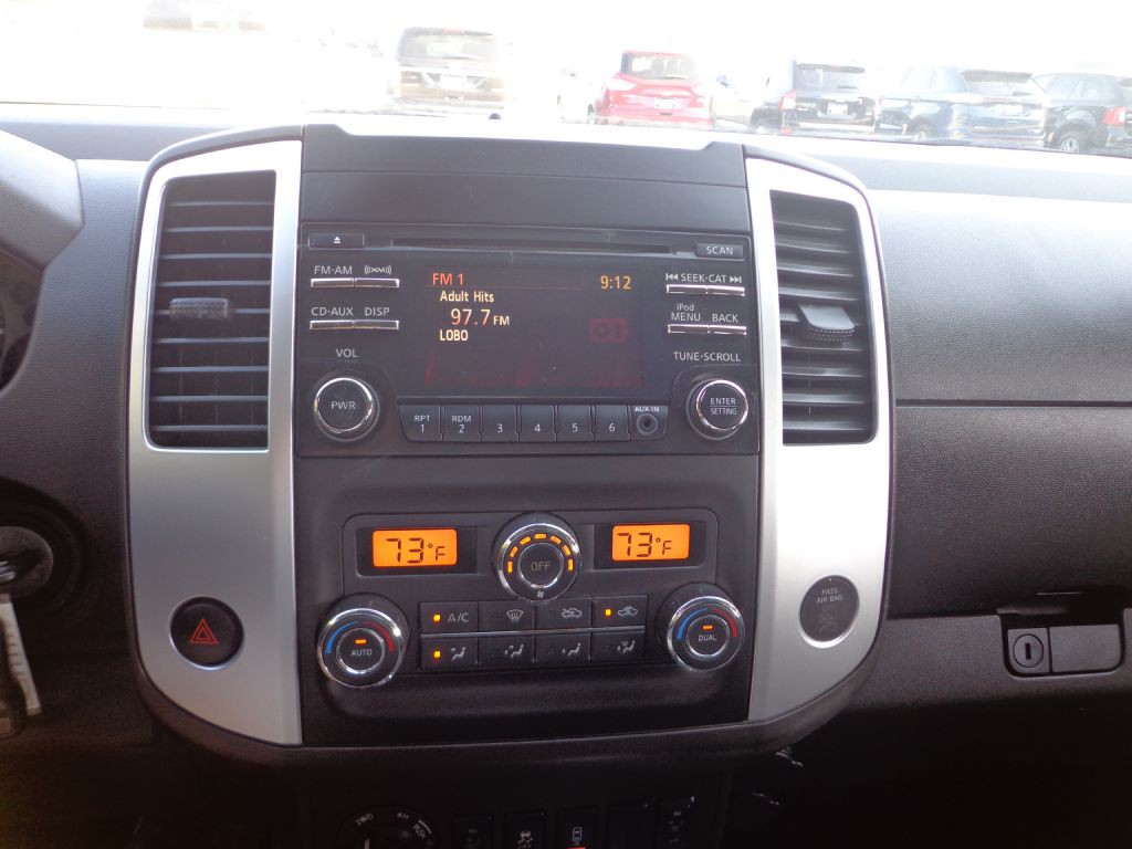 2014 Nissan Frontier Image 21