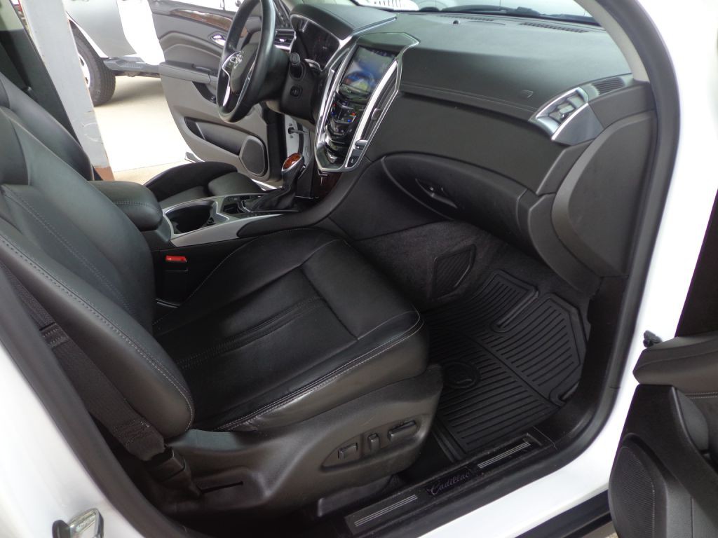 2015 Cadillac SRX Image 18