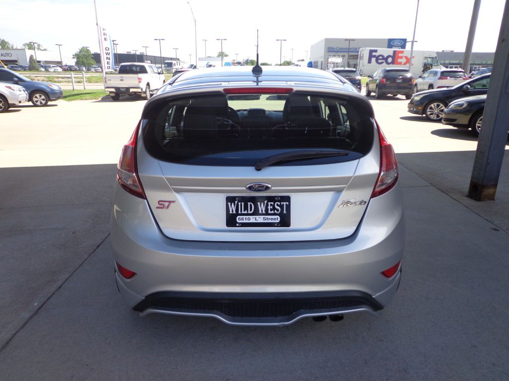 2015 Ford Fiesta Image 5