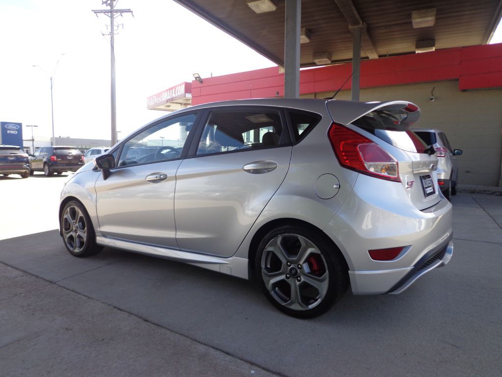 2015 Ford Fiesta Image 6