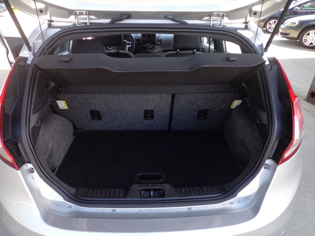 2015 Ford Fiesta Image 18