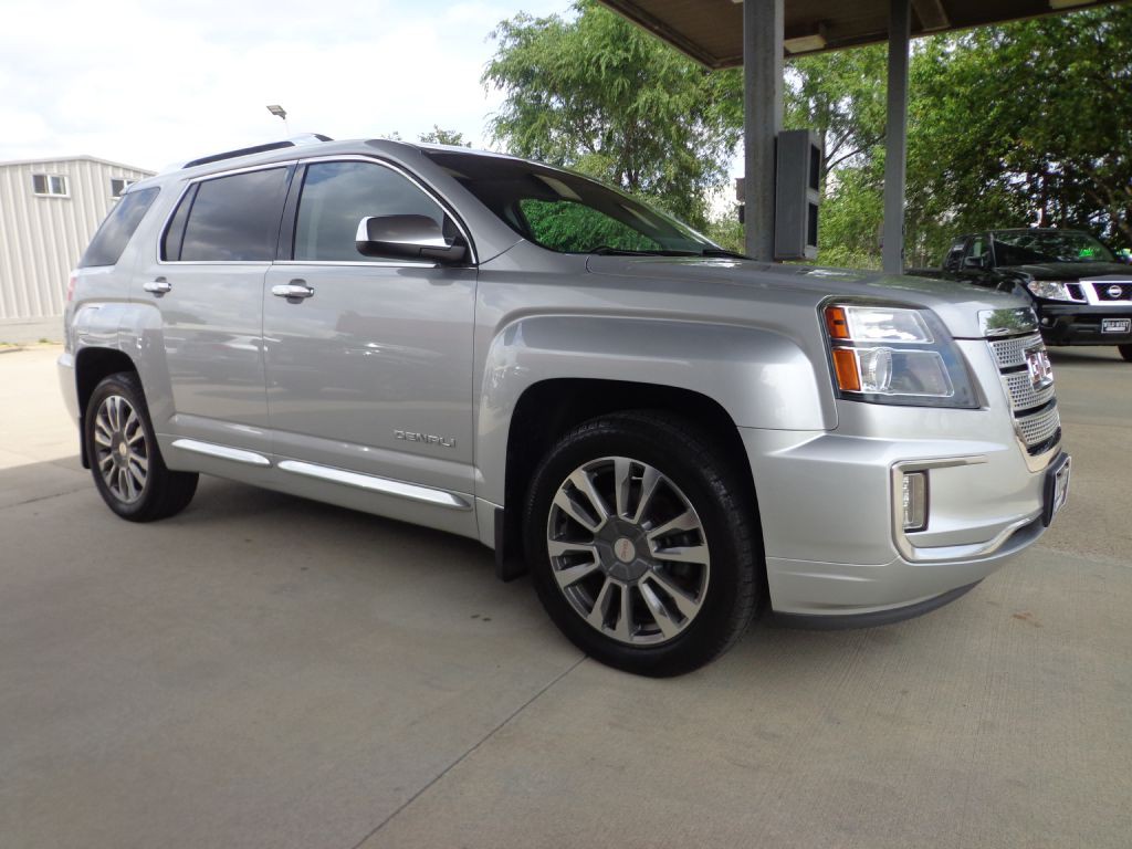 2016 GMC Terrain Image 3