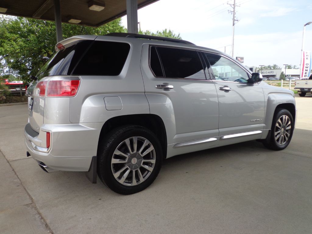 2016 GMC Terrain Image 4