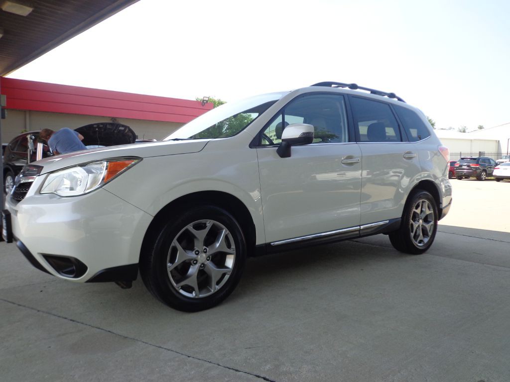 2016 Subaru Forester Image 1