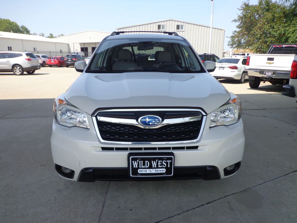 2016 Subaru Forester Image 2