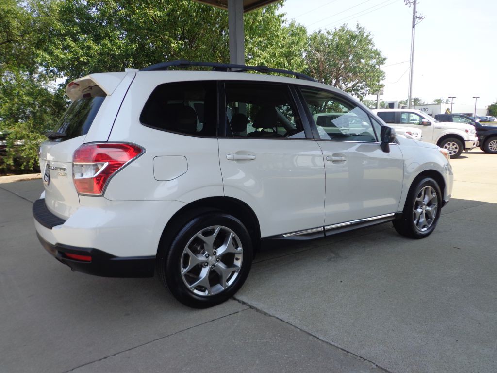 2016 Subaru Forester Image 4