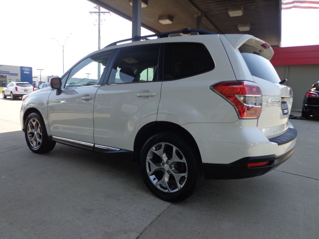 2016 Subaru Forester Image 6