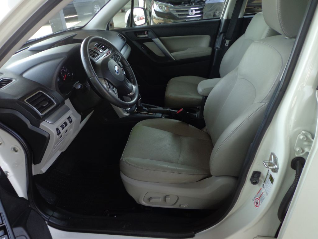 2016 Subaru Forester Image 13
