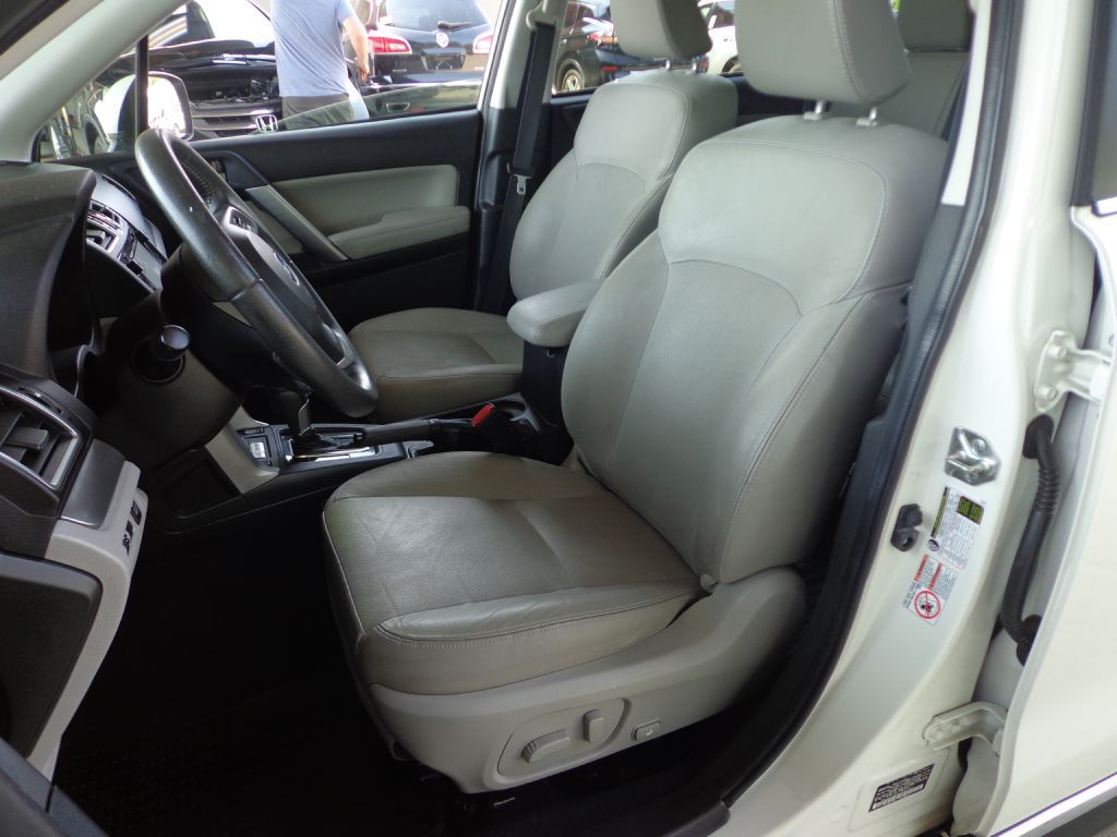 2016 Subaru Forester Image 14
