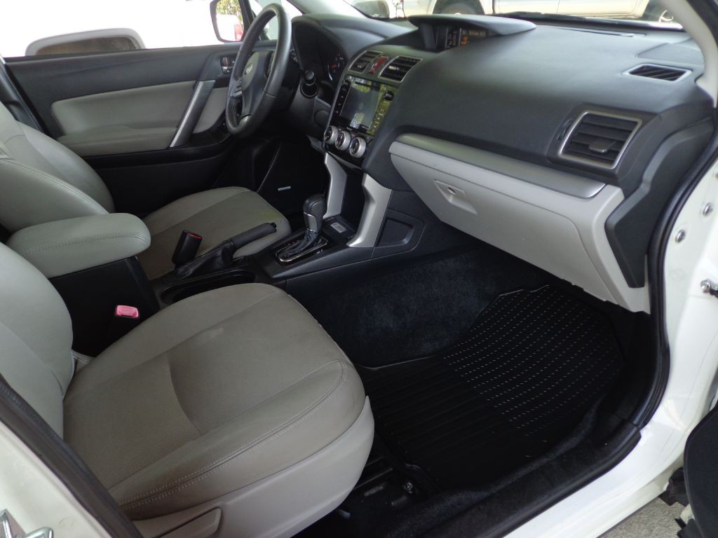 2016 Subaru Forester Image 18