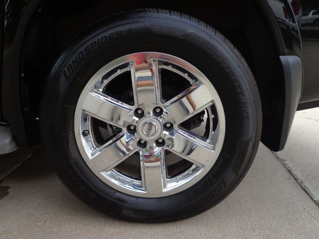2012 Nissan Armada Image 11