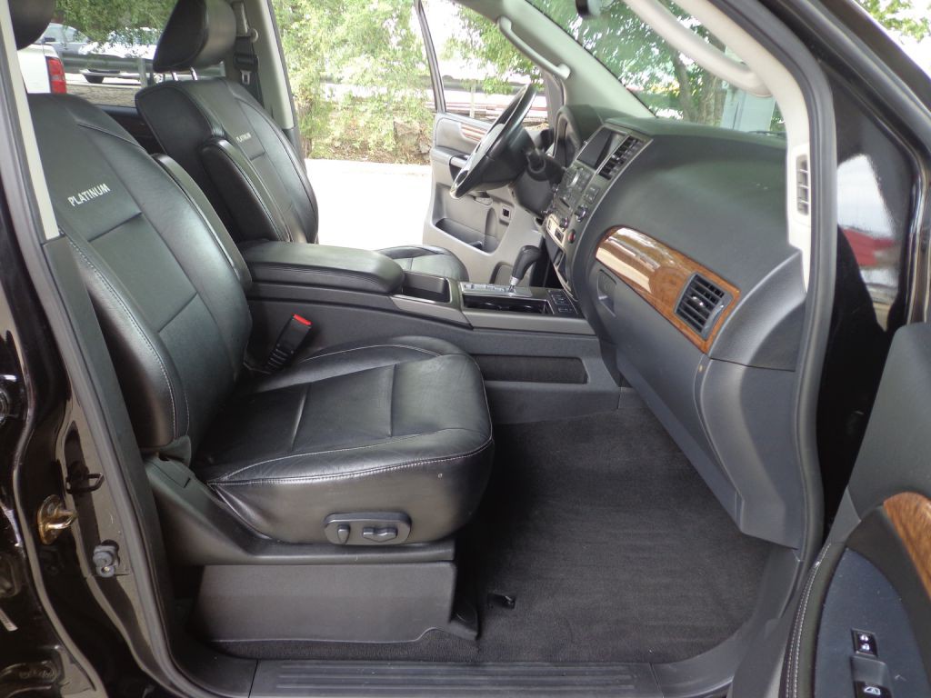 2012 Nissan Armada Image 16