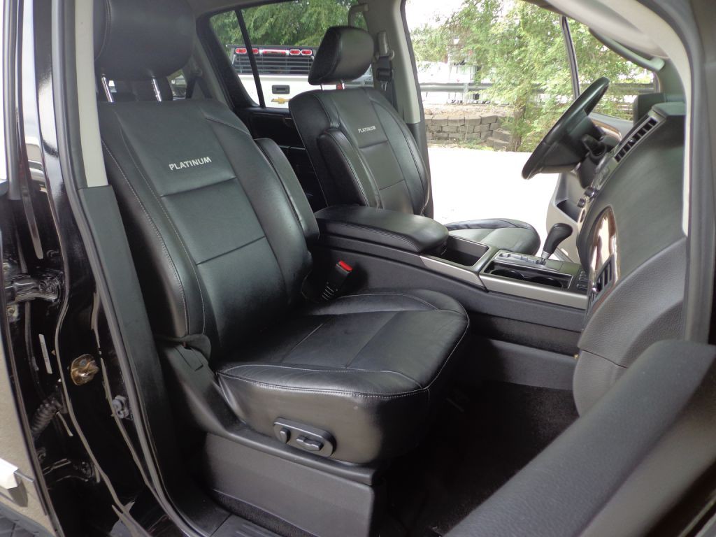 2012 Nissan Armada Image 17