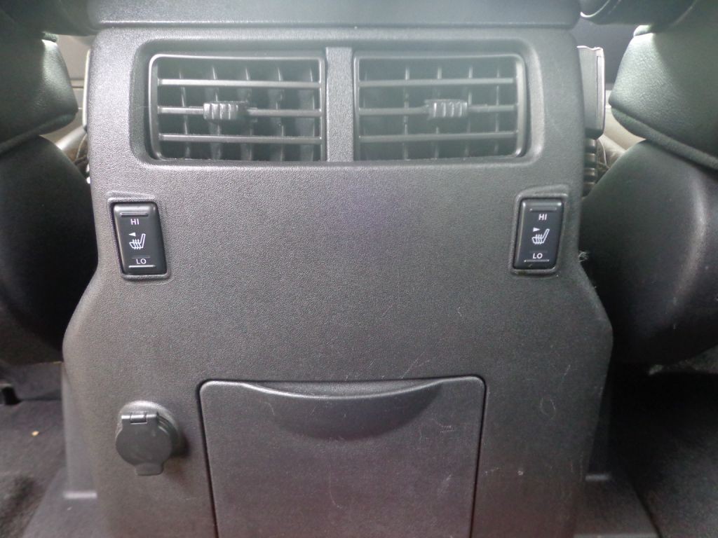 2012 Nissan Armada Image 22
