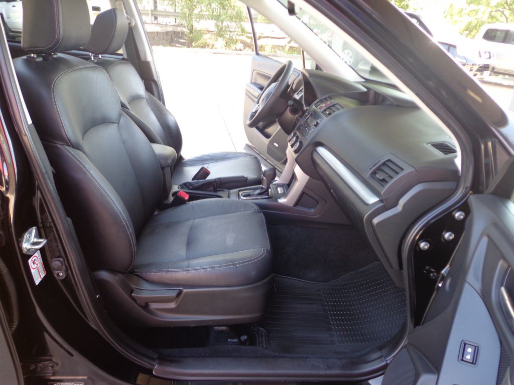 2015 Subaru Forester Image 16