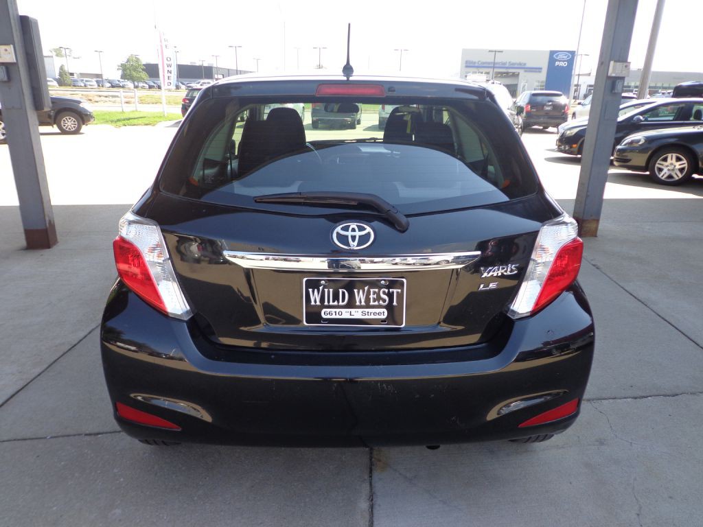 2012 Toyota Yaris Image 5