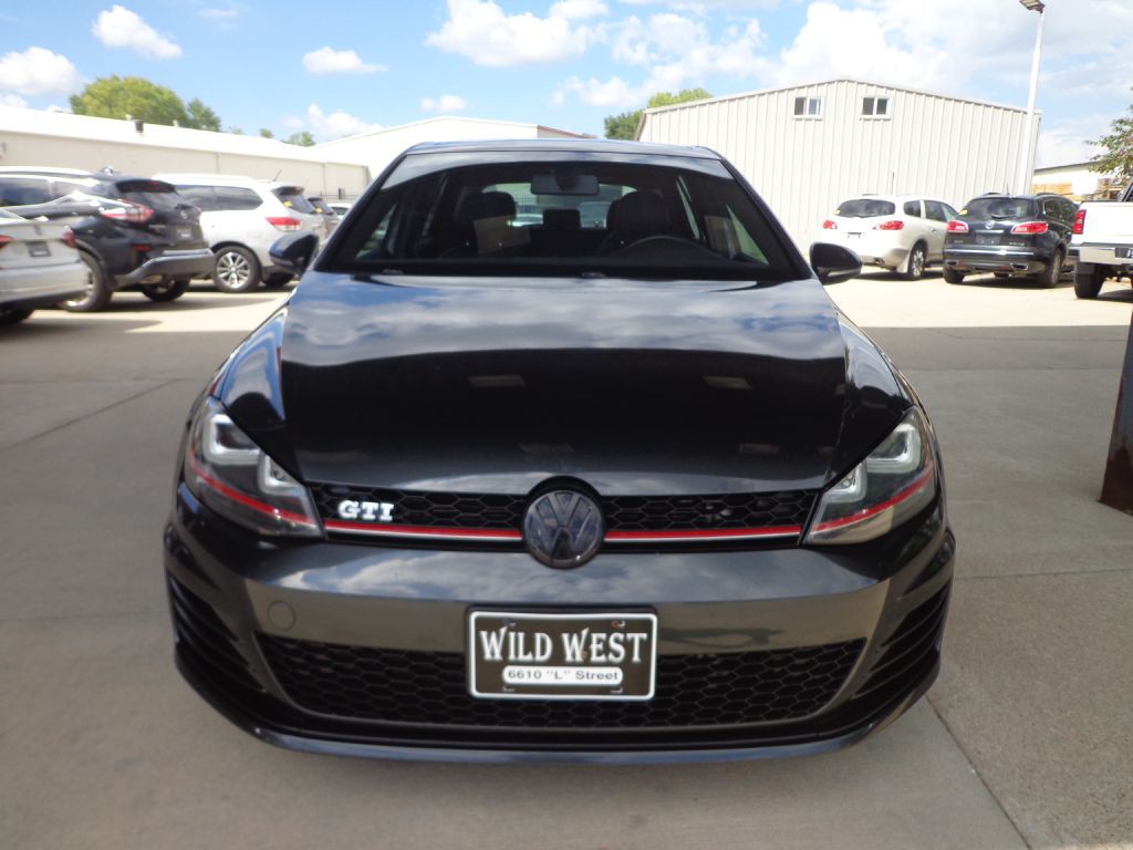 2015 Volkswagen GTI Image 2