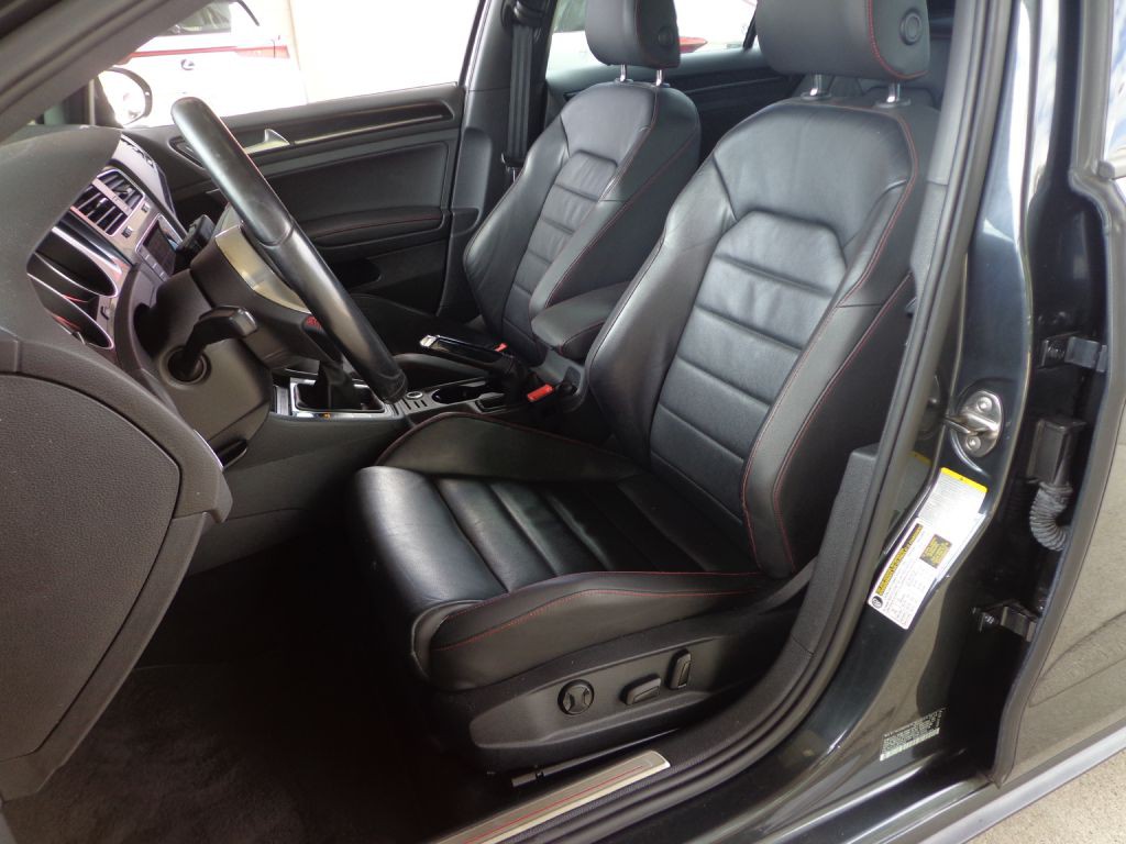 2015 Volkswagen GTI Image 10