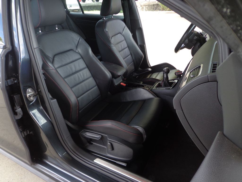 2015 Volkswagen GTI Image 13