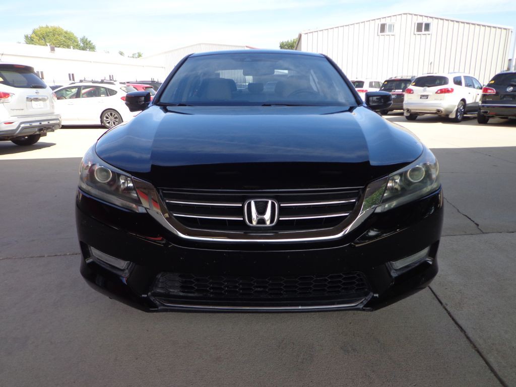2013 Honda Accord Image 2