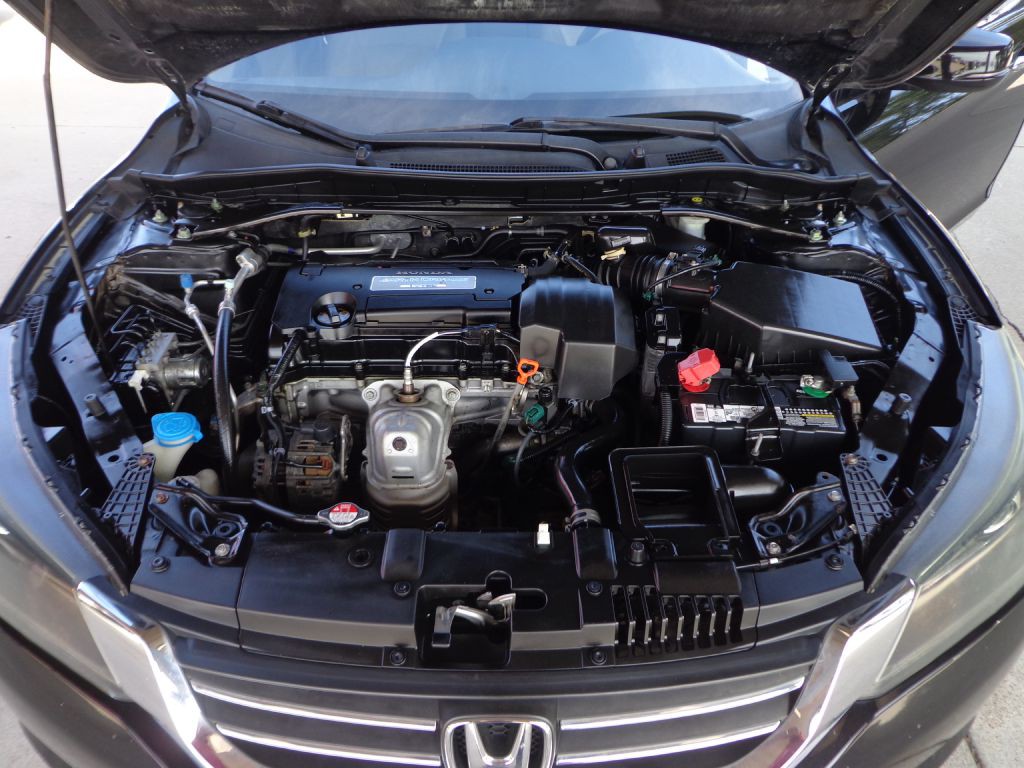 2013 Honda Accord Image 12
