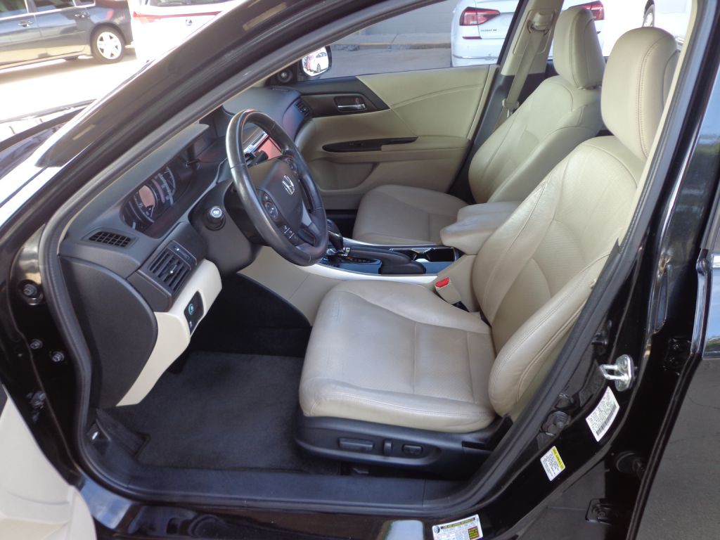 2013 Honda Accord Image 13