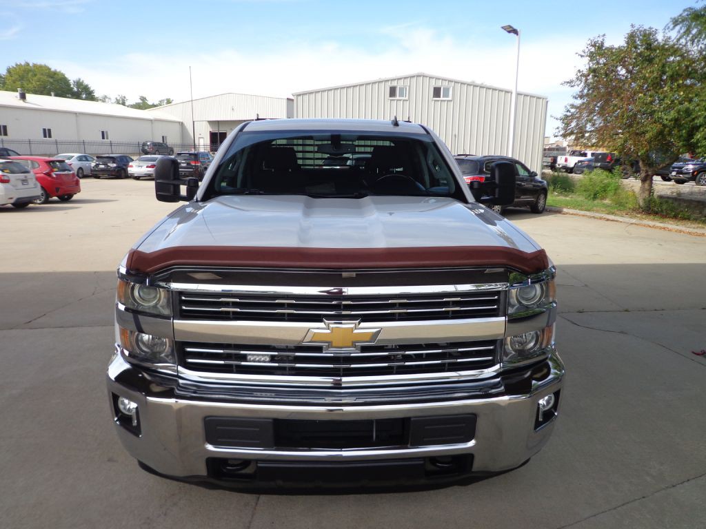 2015 Chevrolet Silverado 1500 Image 2