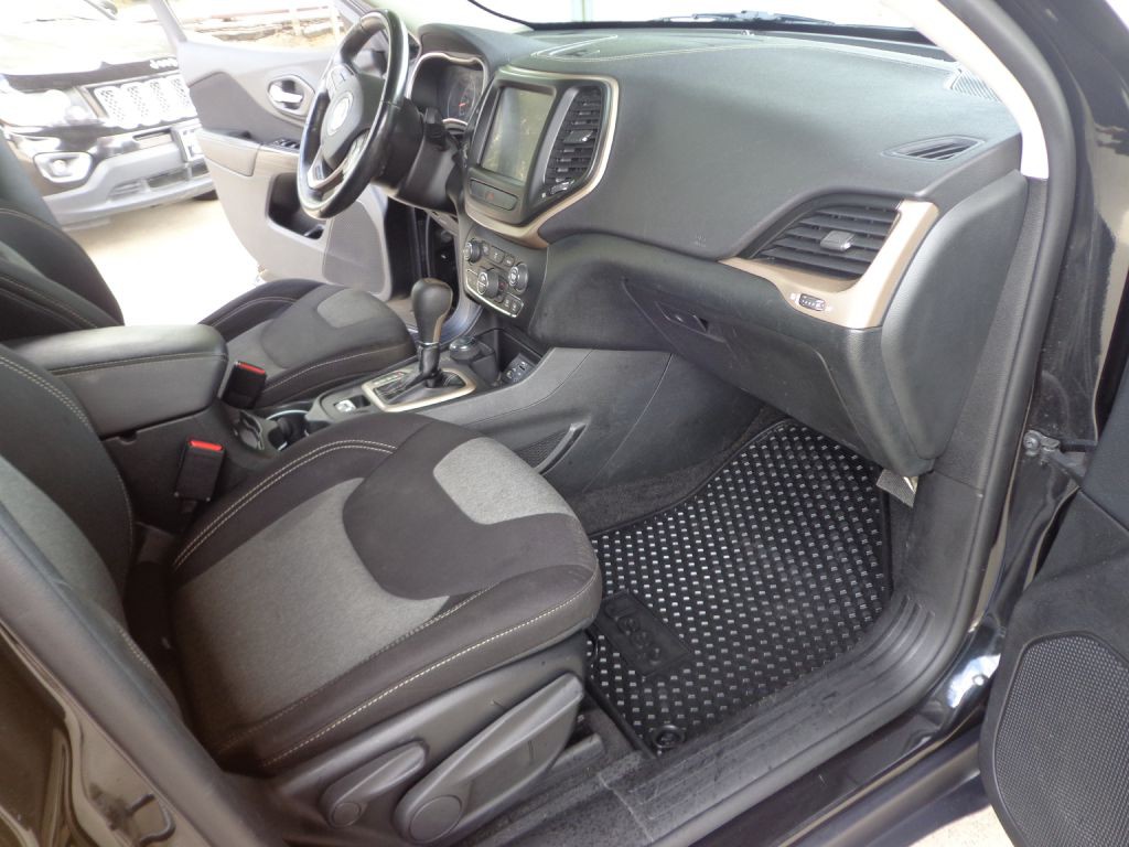 2014 Jeep Cherokee Image 18