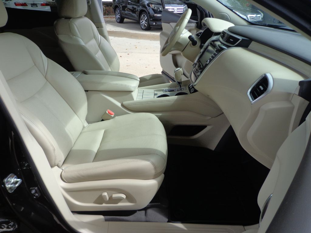 2017 Nissan Murano Image 16