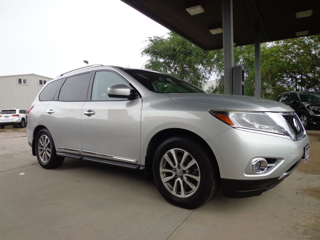 2015 Nissan Pathfinder Image 3