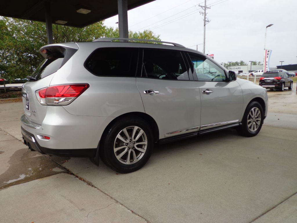 2015 Nissan Pathfinder Image 5