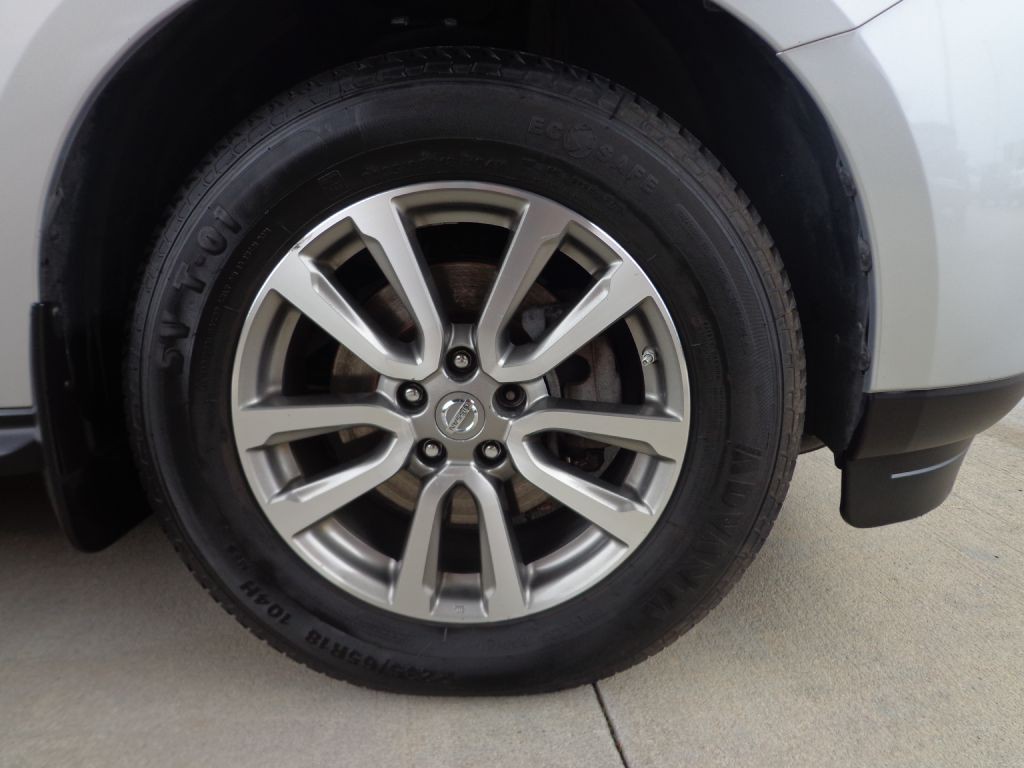 2015 Nissan Pathfinder Image 10