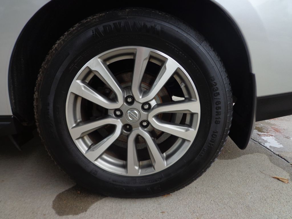 2015 Nissan Pathfinder Image 12