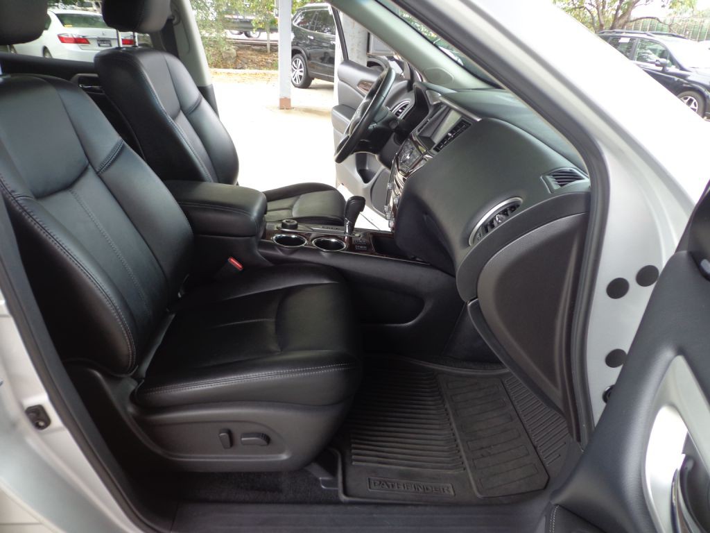 2015 Nissan Pathfinder Image 17