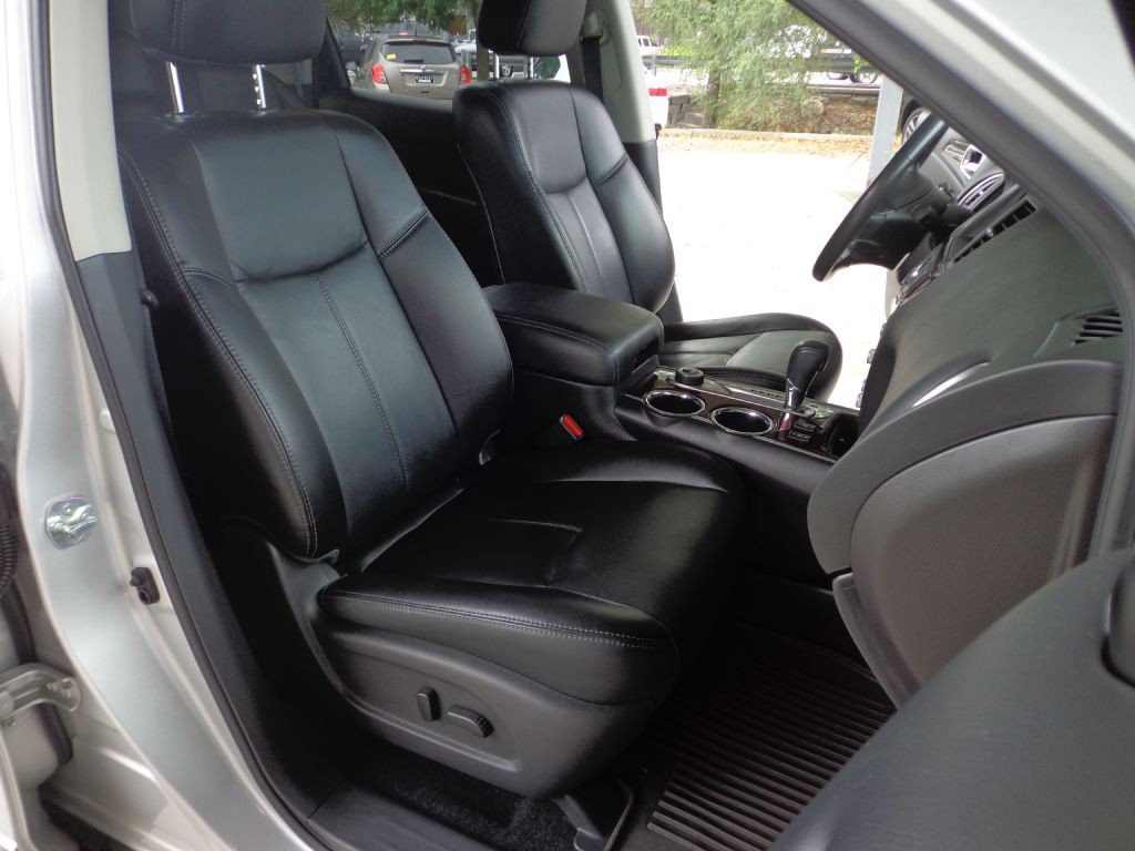 2015 Nissan Pathfinder Image 18