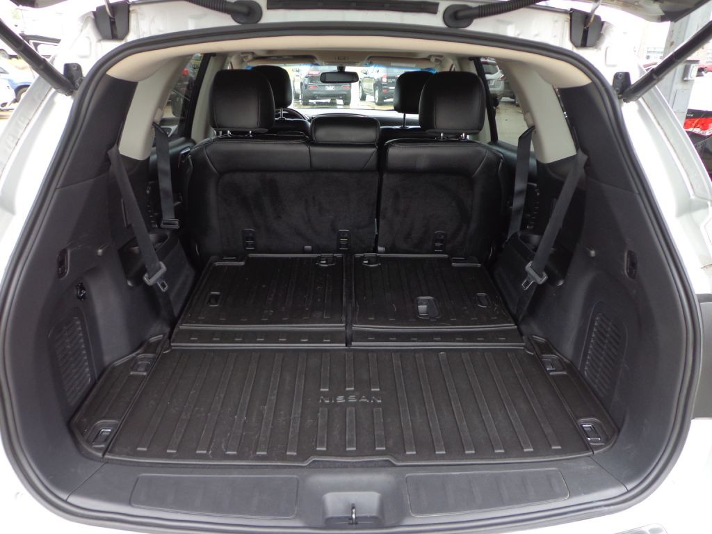 2015 Nissan Pathfinder Image 21